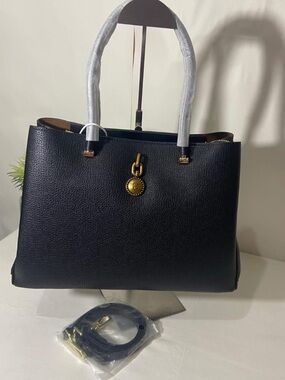 The bag everyone notices first 🖤